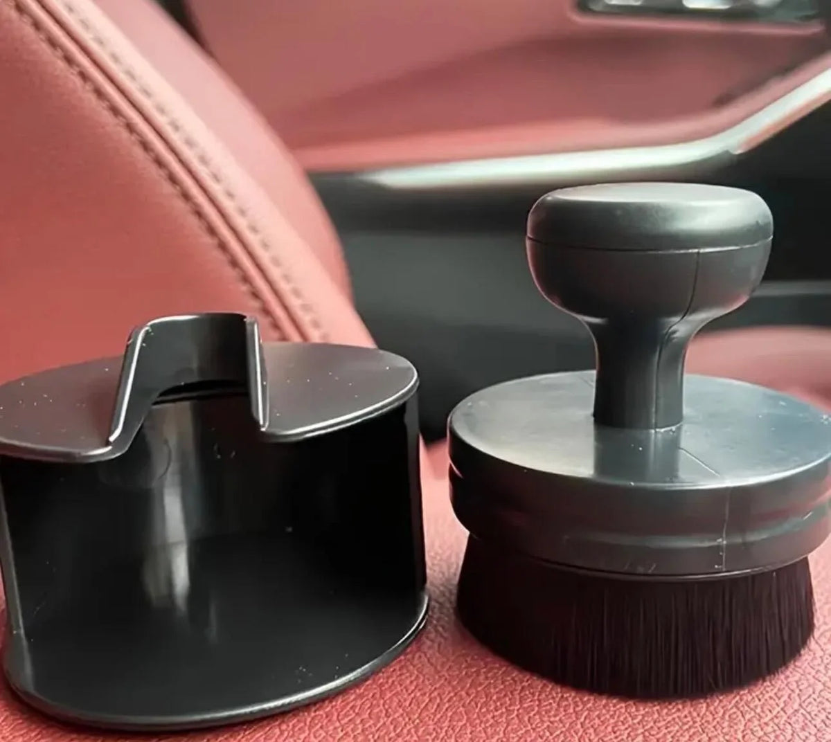 Tyre shine applicator