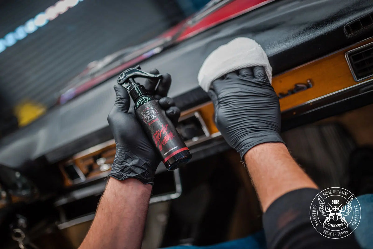 Bad Boys Interior Dressing | Cola